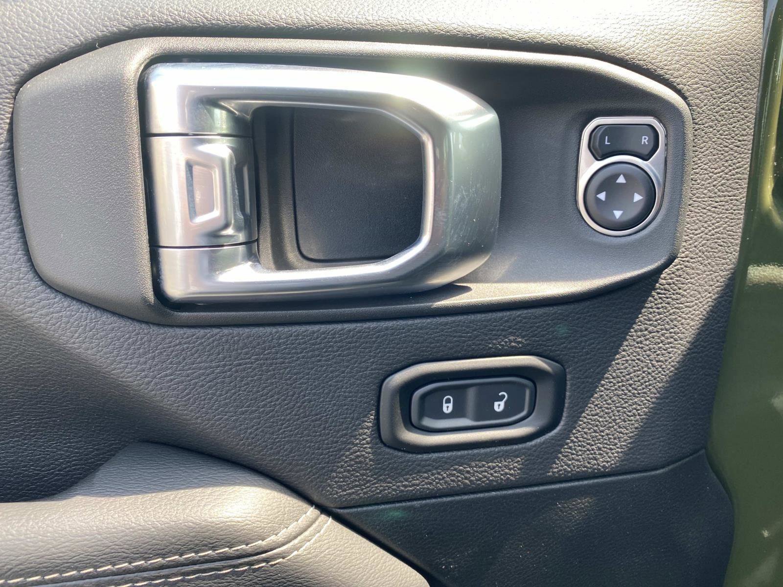 Used 2023 Jeep Wrangler Sahara w/ Cold Weather Group AWD/4WD image 21