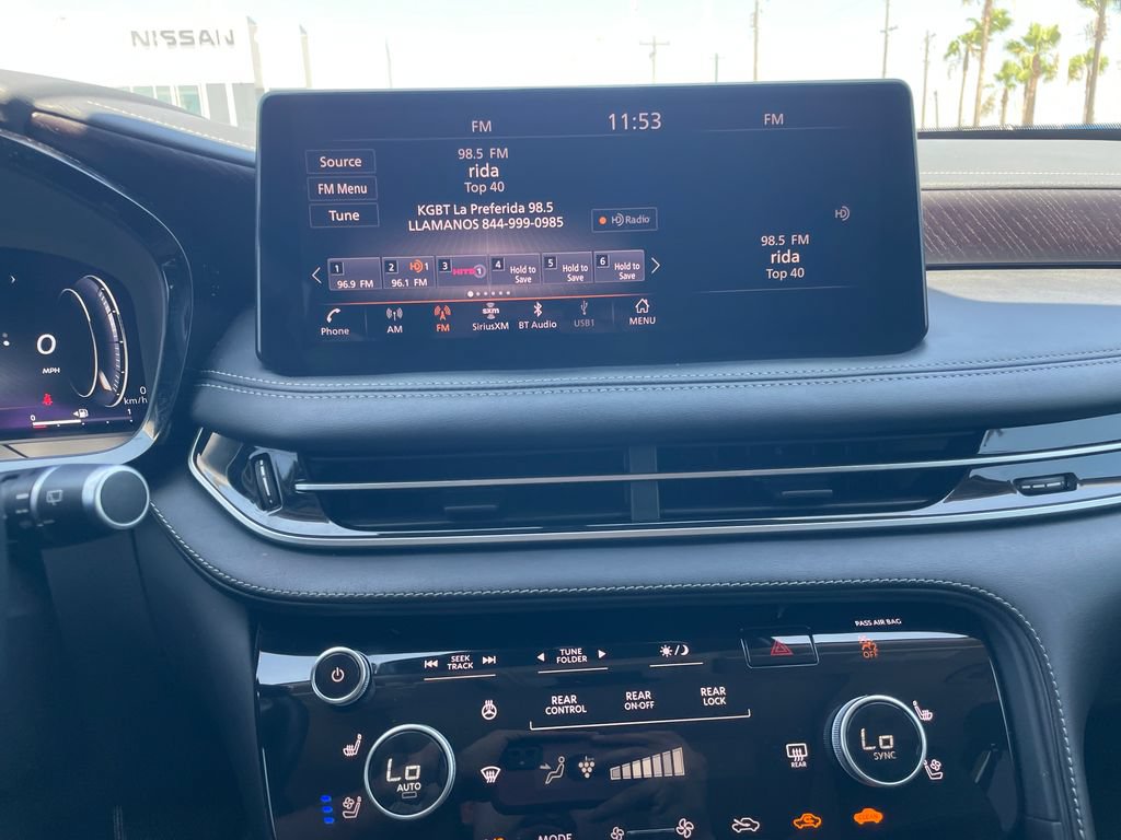Used 2023 INFINITI QX60 Sensory w/ Vision Package AWD/4WD image 17