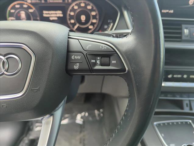 Used 2020 Audi Q5 e Prestige w/ Prestige Package image 15