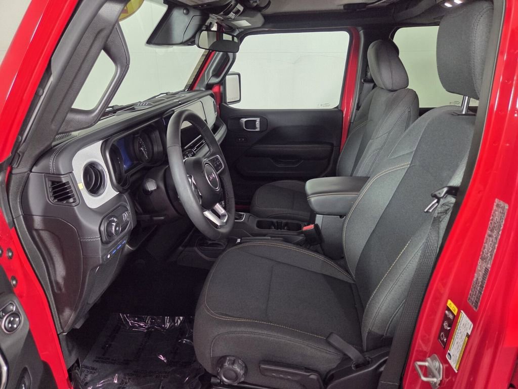 Certified 2025 Jeep Wrangler Sahara image 11
