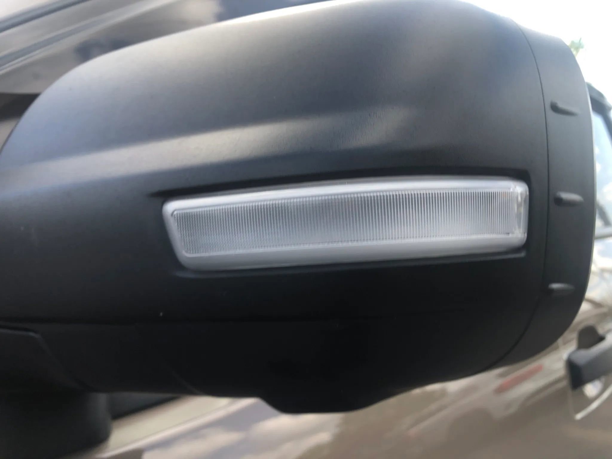 Used 2020 Nissan Titan PRO-4X w/ Pro-4x Convenience Package image 11