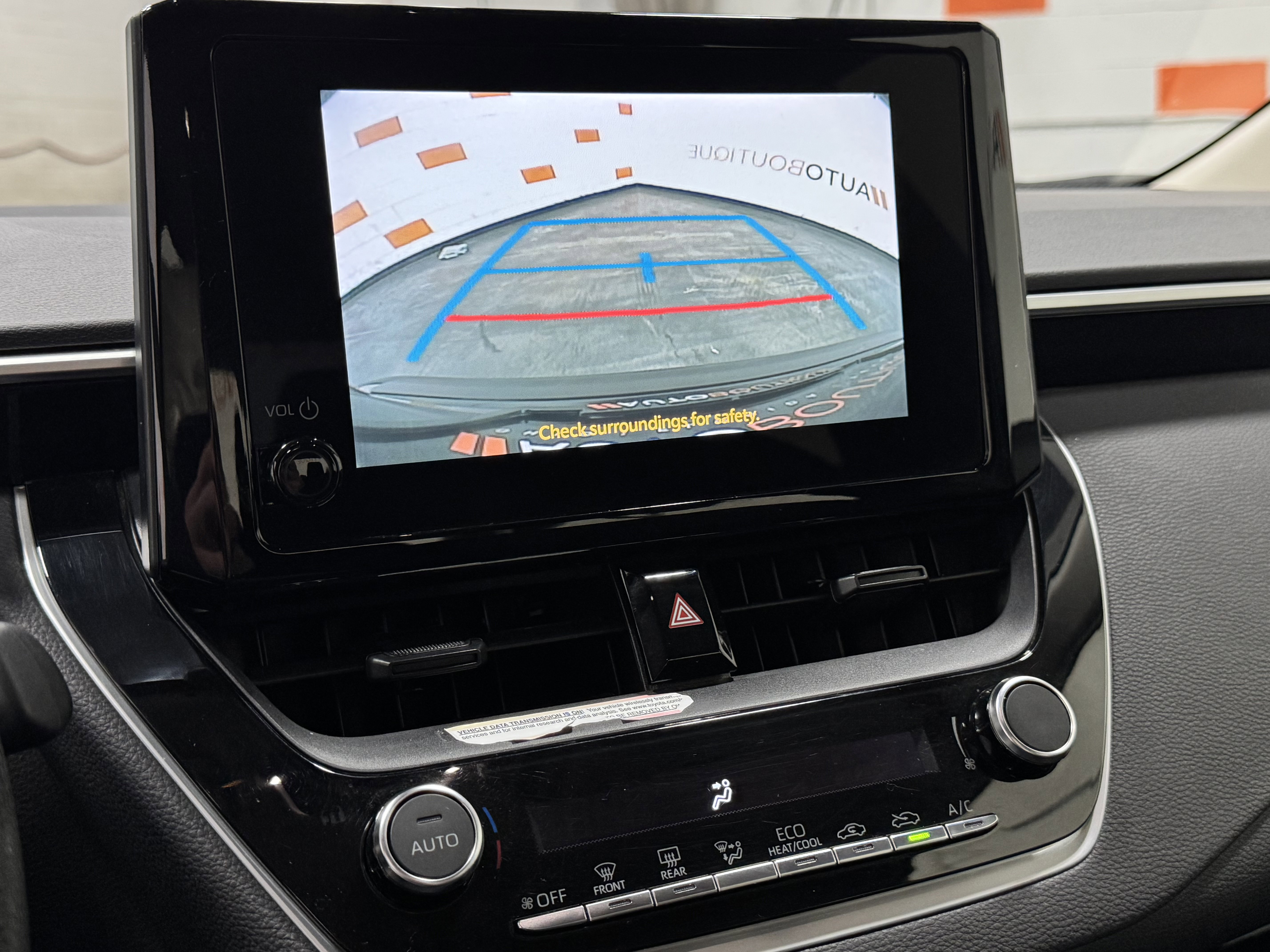 Used 2023 Toyota Corolla LE image 27