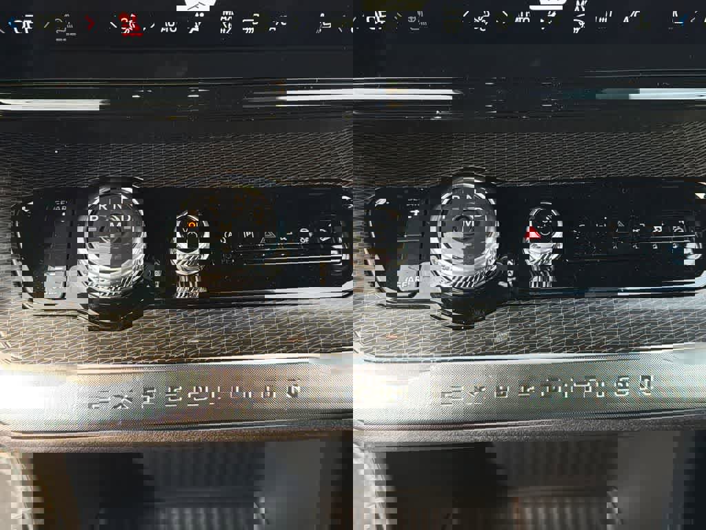 New 2026 Ford Expedition Platinum w/ Stealth Performance Package image 33