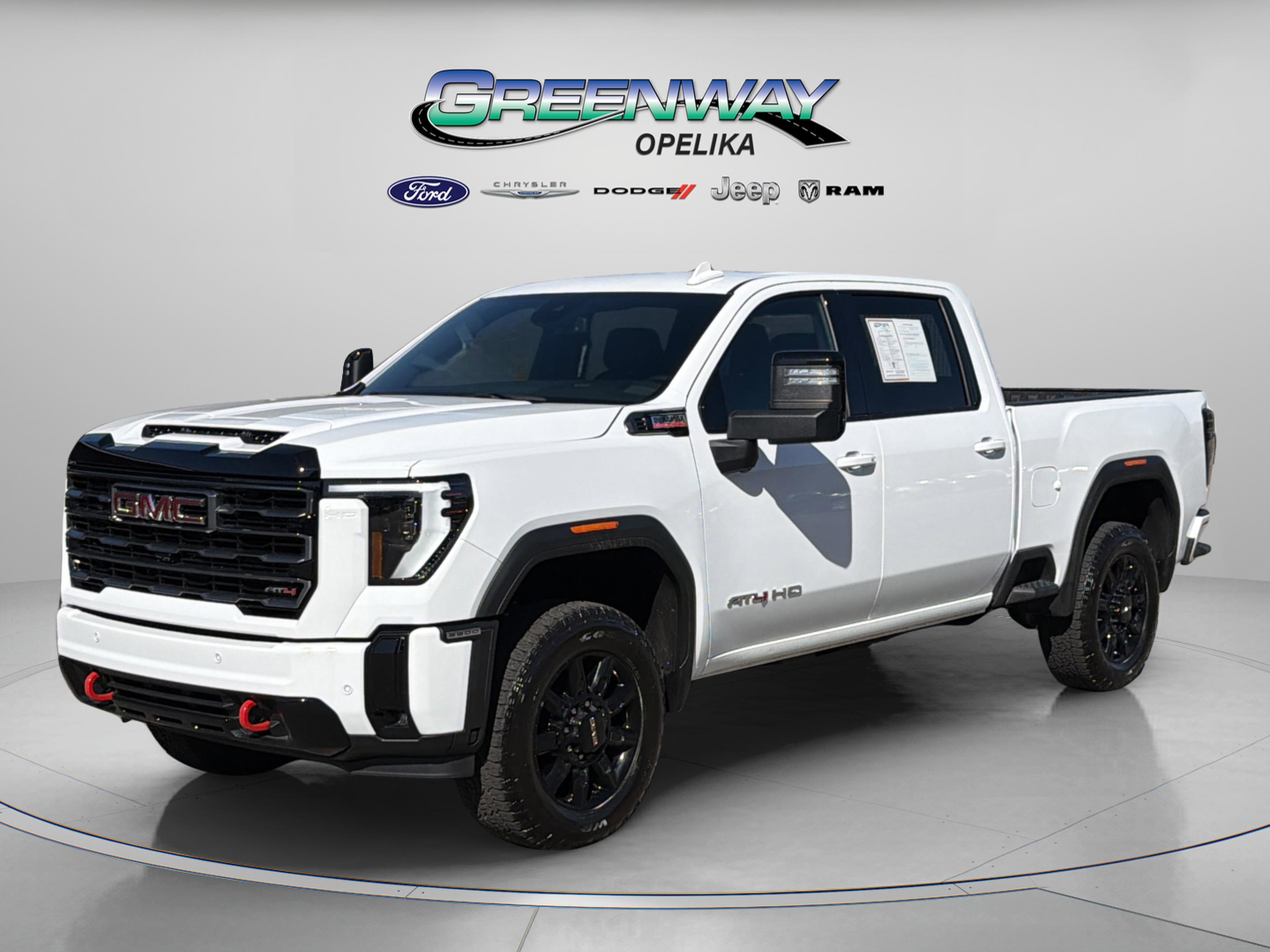 Used 2026 GMC Sierra 2500 AT4 image 3