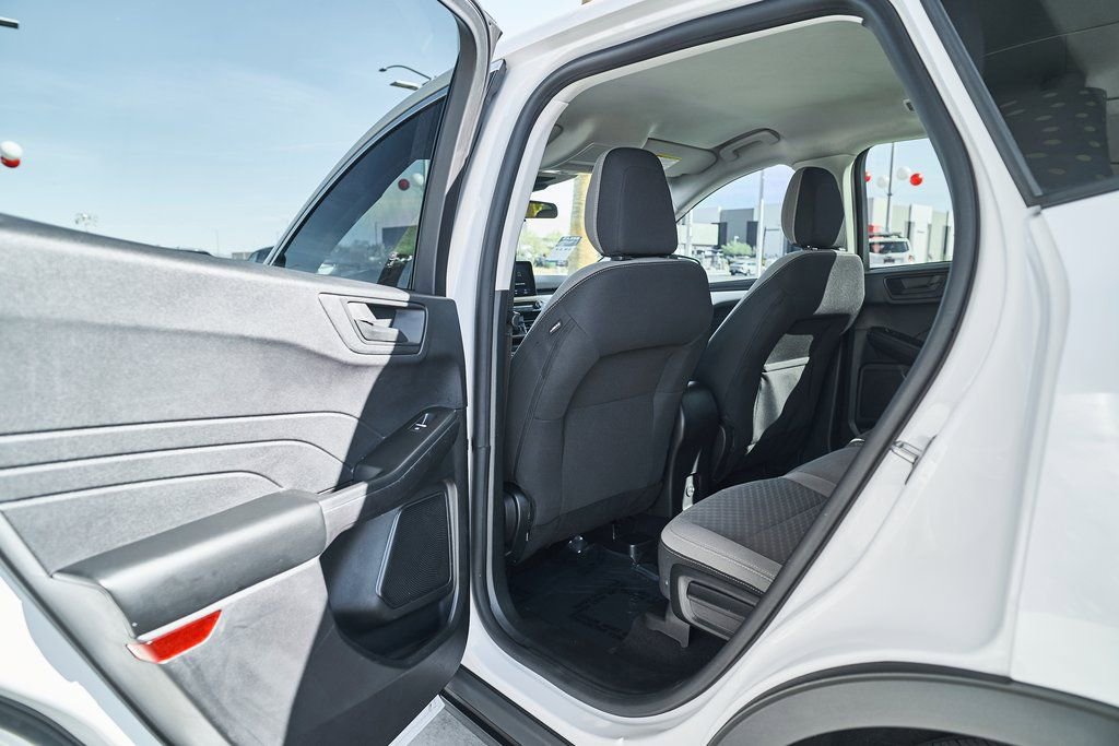 Used 2022 Ford Escape SE image 14