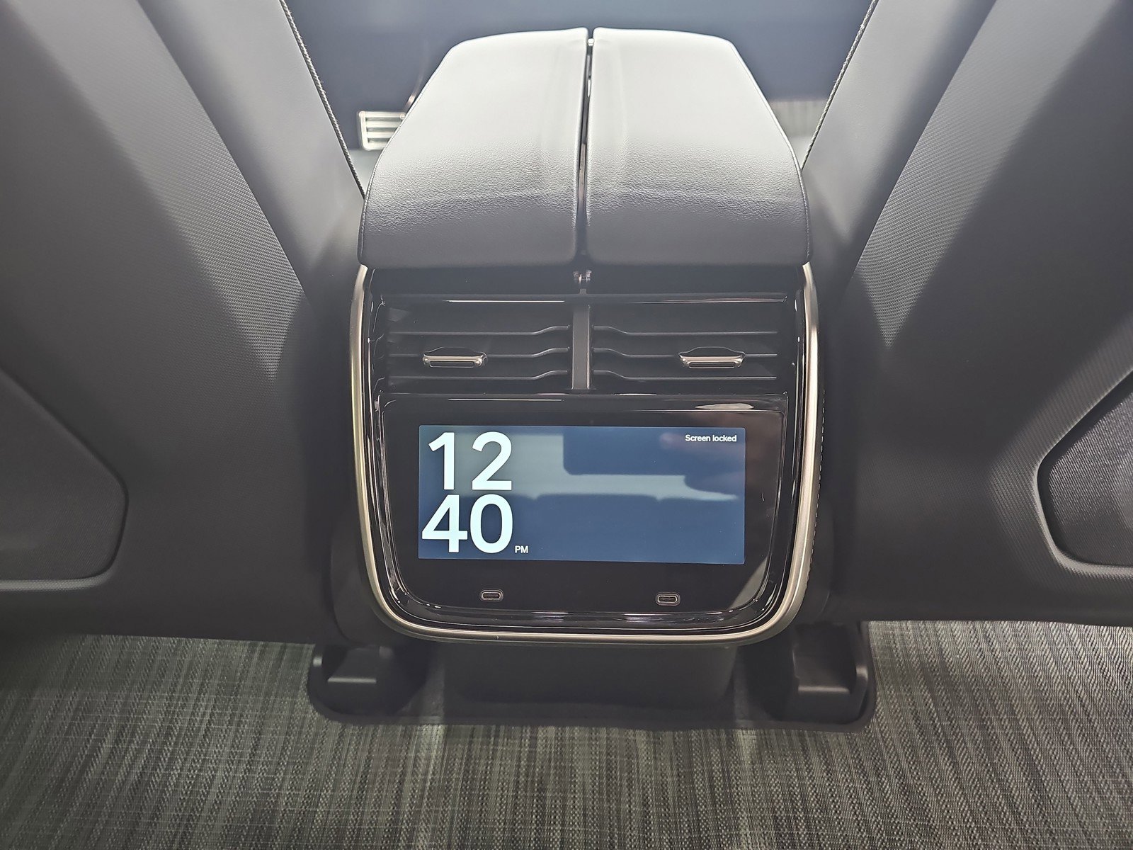 Used 2023 Rivian R1T Adventure image 28