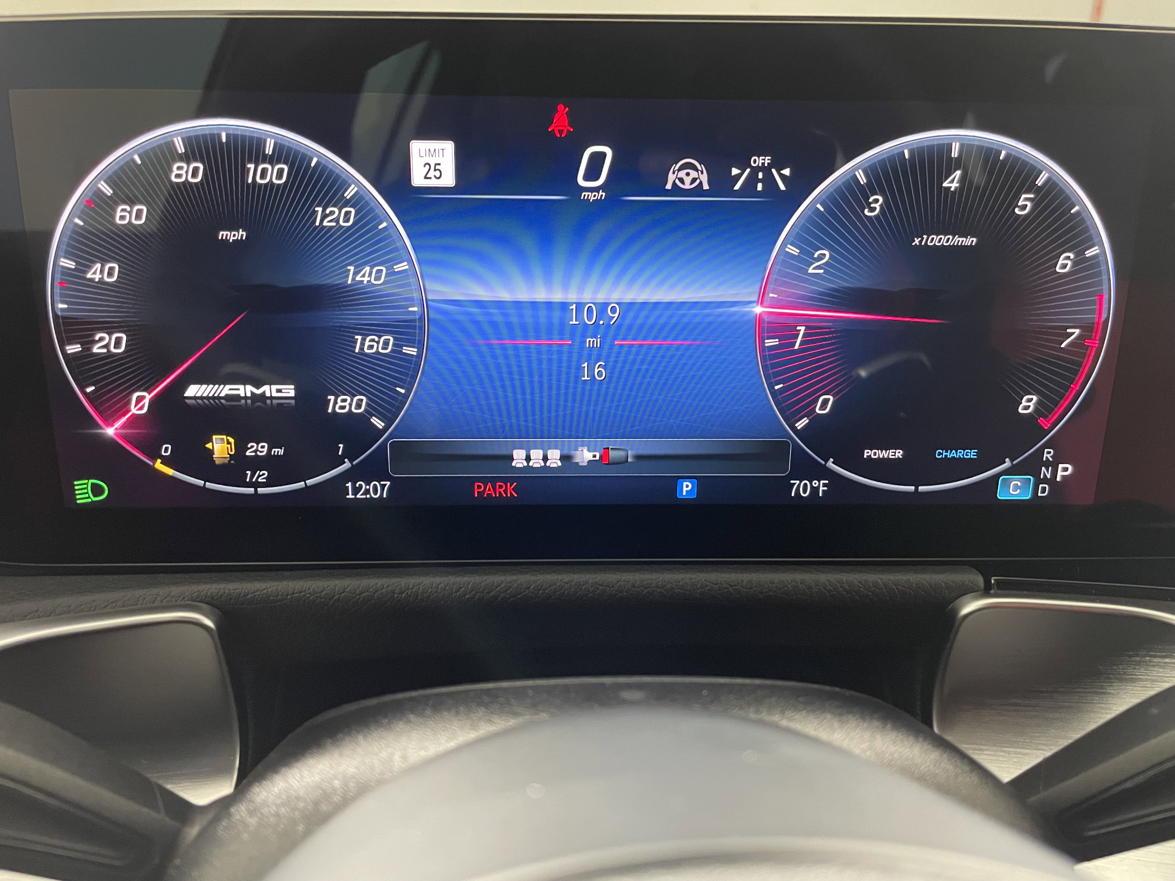 New 2026 Mercedes-Benz GLB 35 AMG 4MATIC image 16