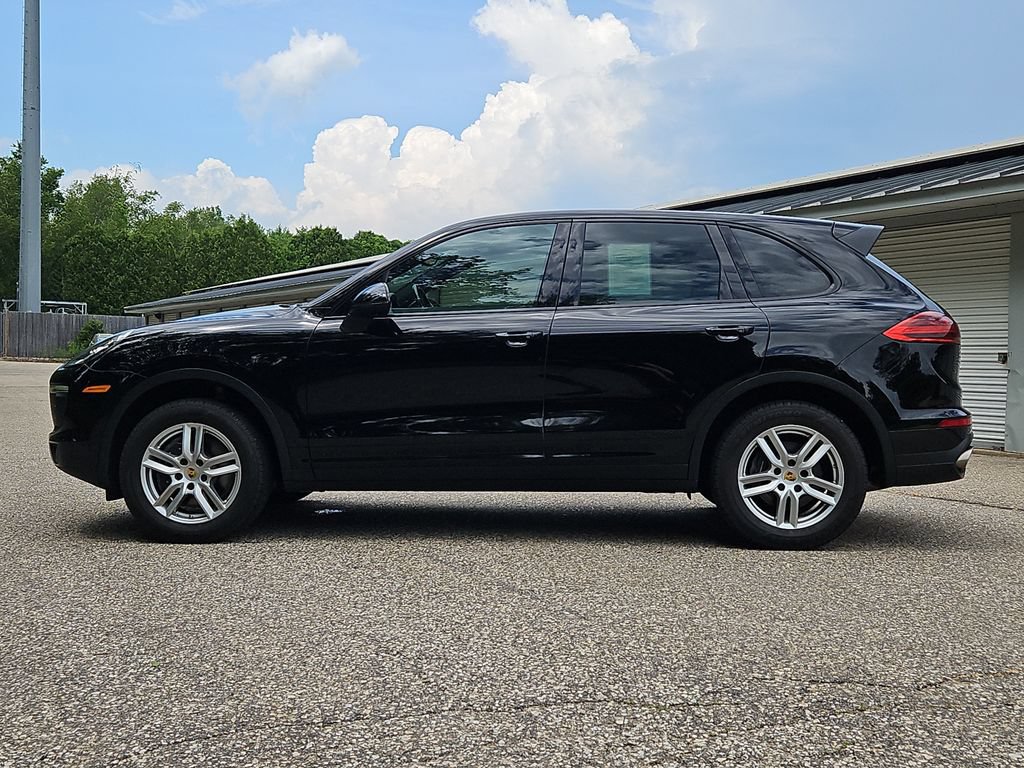 Used 2018 Porsche Cayenne AWD/4WD image 2