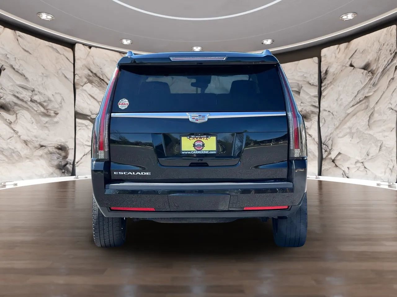 Used 2017 Cadillac Escalade Premium Luxury AWD/4WD image 6