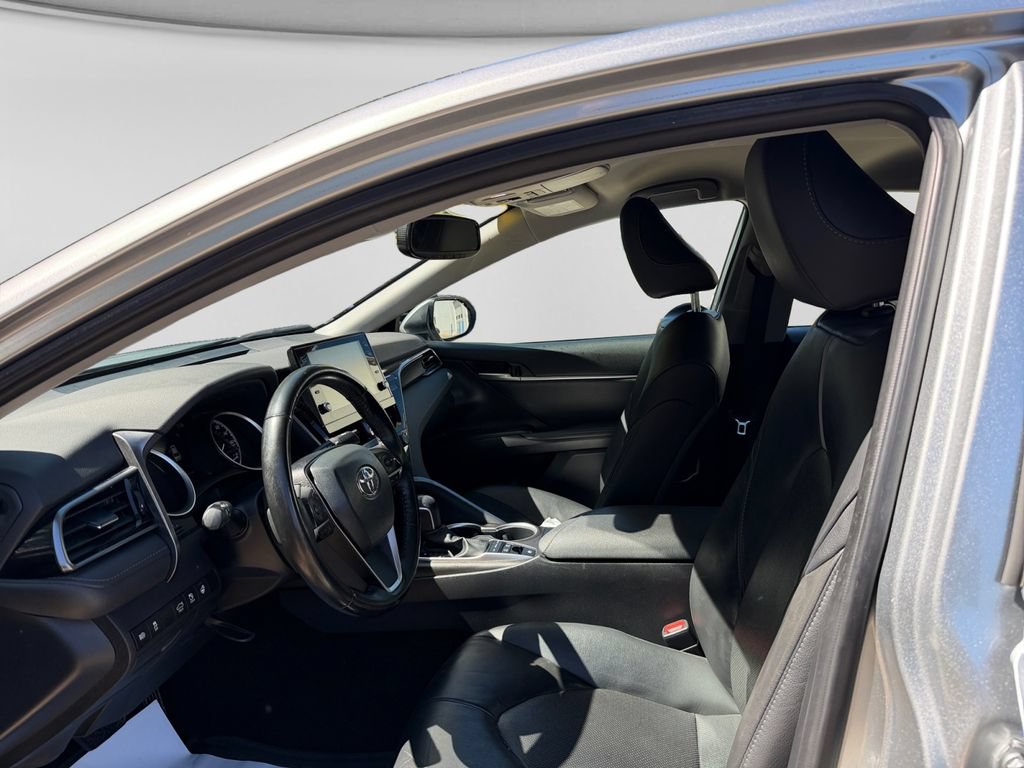 Used 2023 Toyota Camry XLE w/ Cold Weather Package FWD image 15
