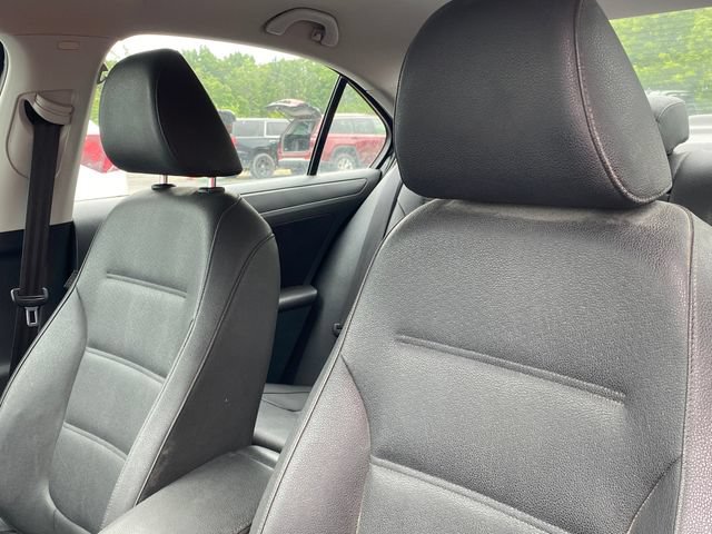 Used 2011 Volkswagen Jetta SE FWD image 6