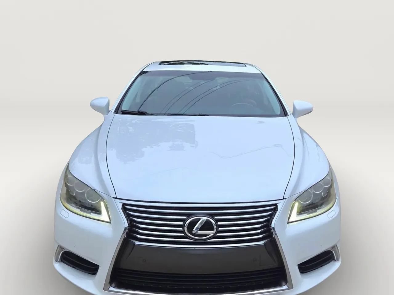 Used 2013 Lexus LS 460 w/ Comfort Pkg RWD image 4