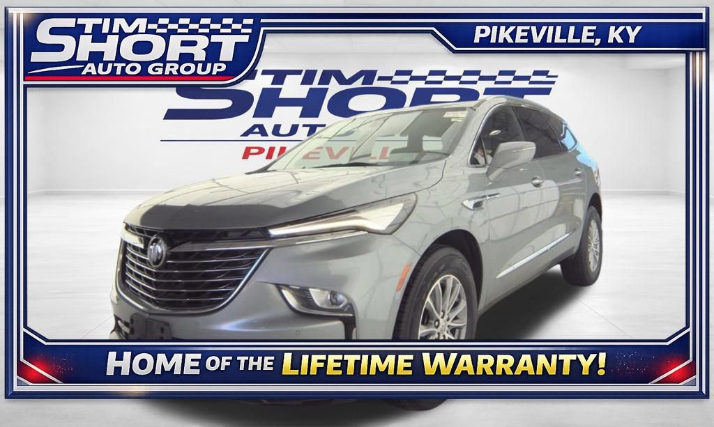 Used 2023 Buick Enclave Essence image 1