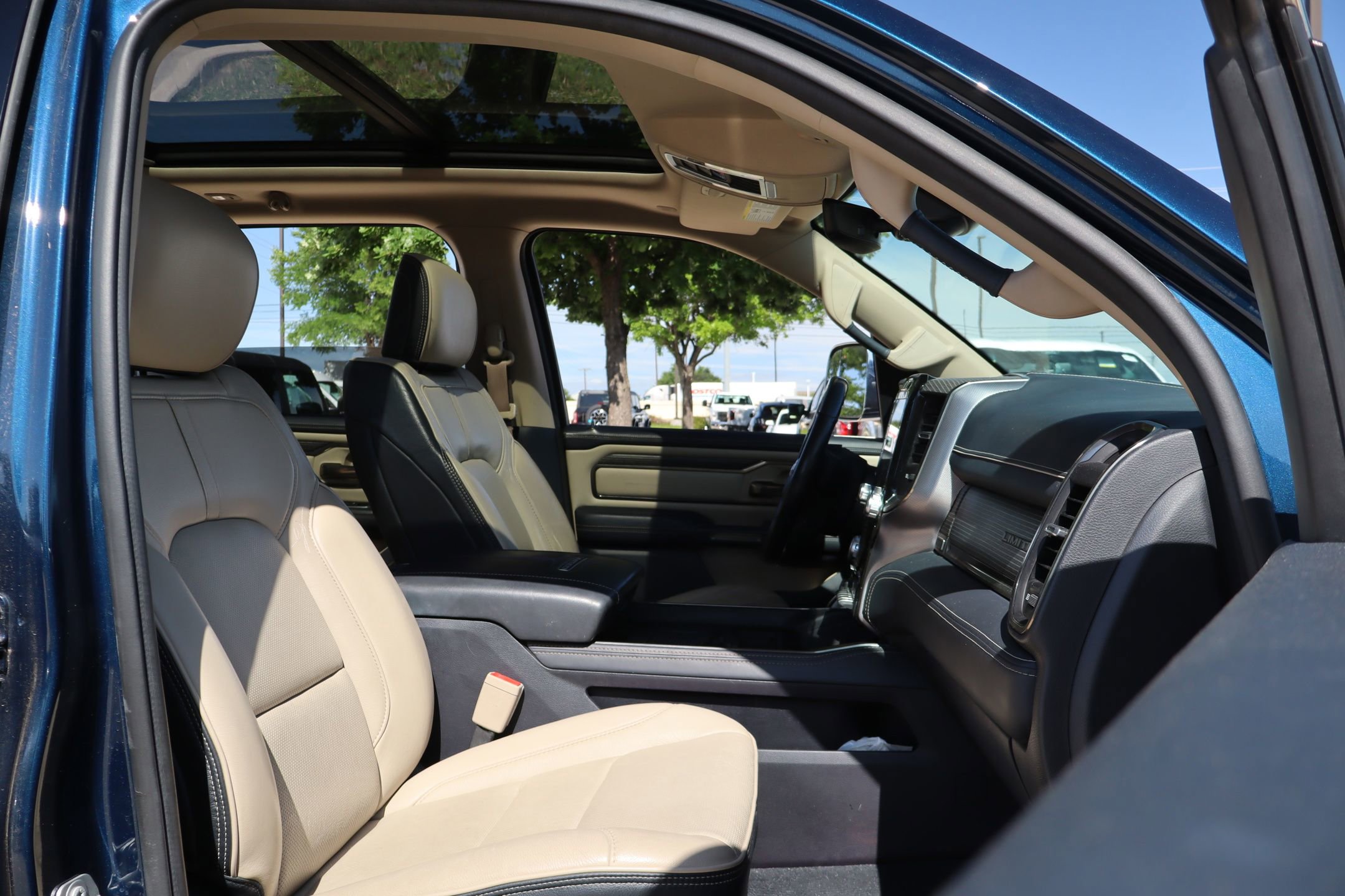 Used 2020 RAM 1500 Limited AWD/4WD image 33