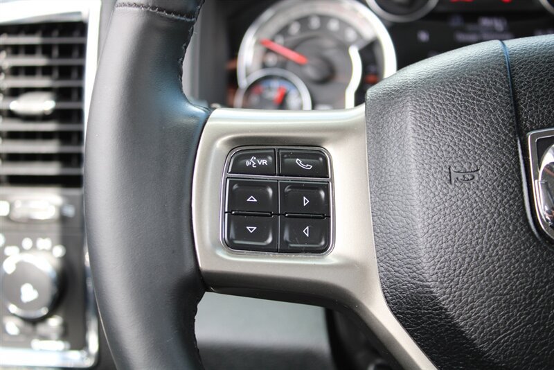 Used 2016 RAM 2500 Laramie w/ Convenience Group AWD/4WD image 18