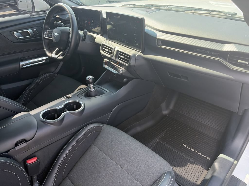Used 2024 Ford Mustang GT RWD image 30