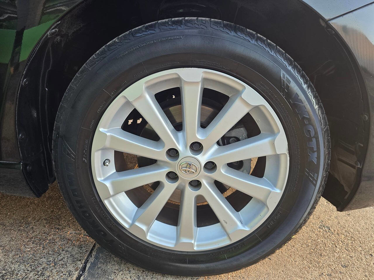 Used 2012 Toyota Venza LE image 48