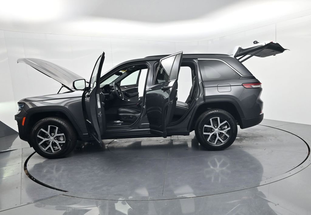 Used 2024 Jeep Grand Cherokee Limited w/ Trailer Tow Package image 75