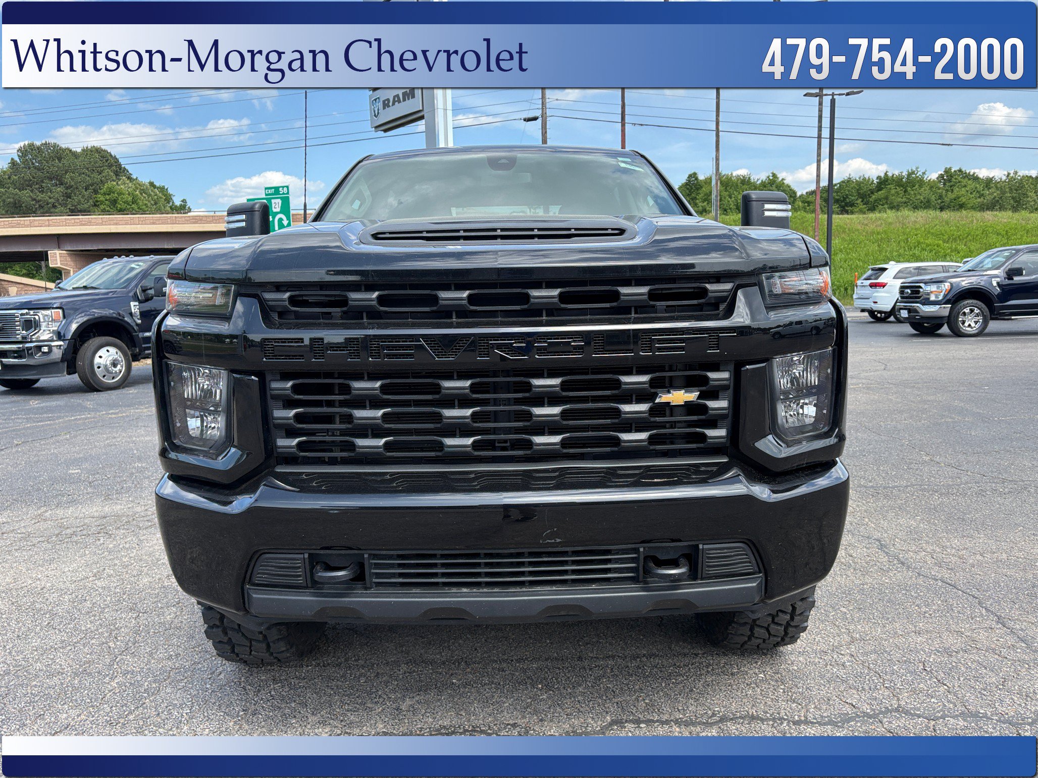 Used 2022 Chevrolet Silverado 2500 Custom w/ Custom Convenience Package AWD/4WD image 3