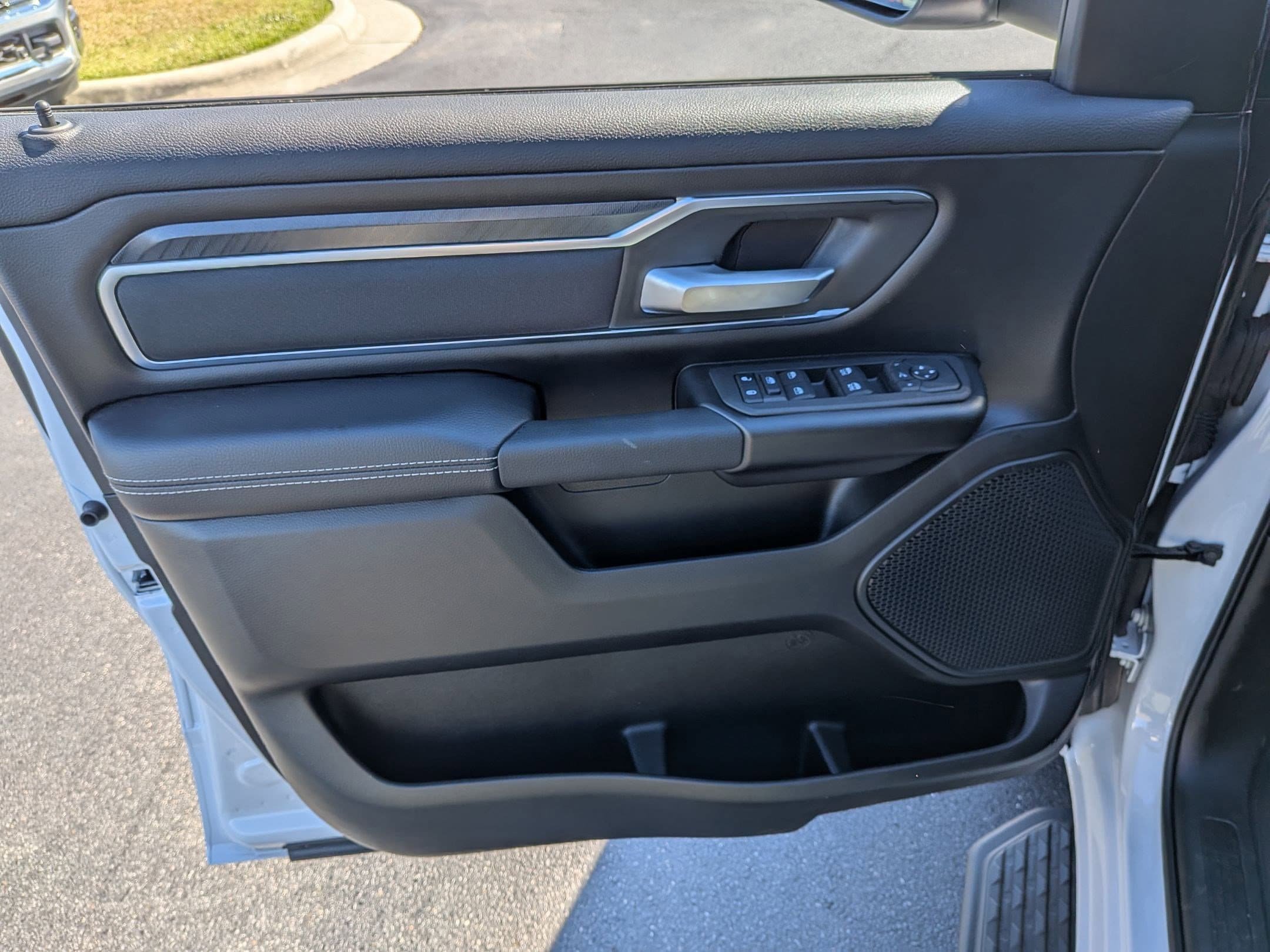 New 2026 RAM 1500 Big Horn AWD/4WD image 10