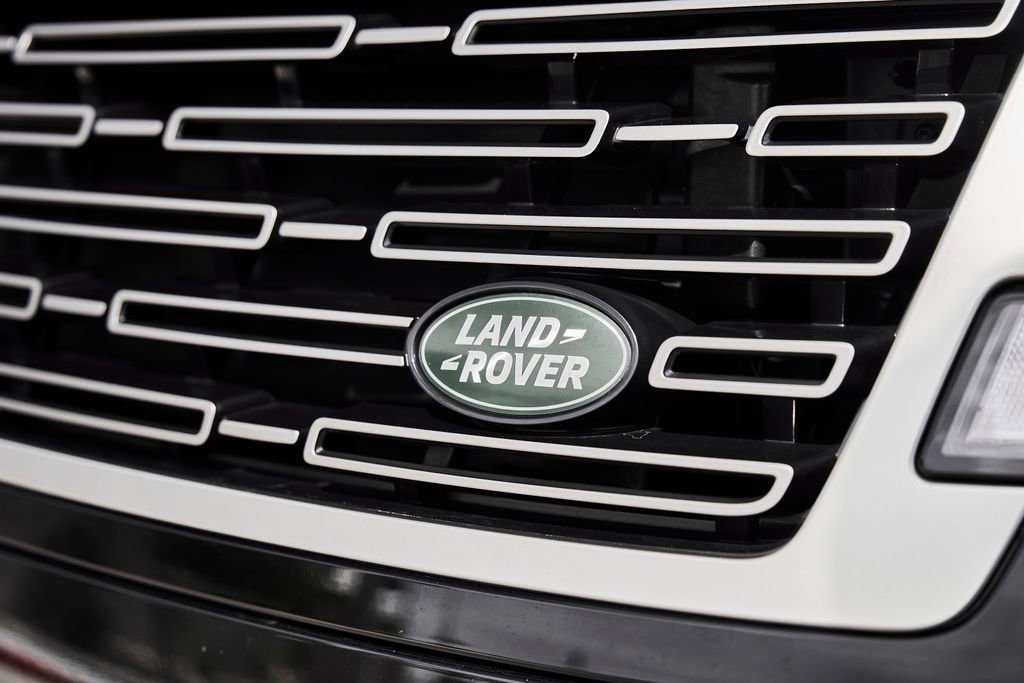 Used 2025 Land Rover Range Rover Long Wheelbase SE image 8