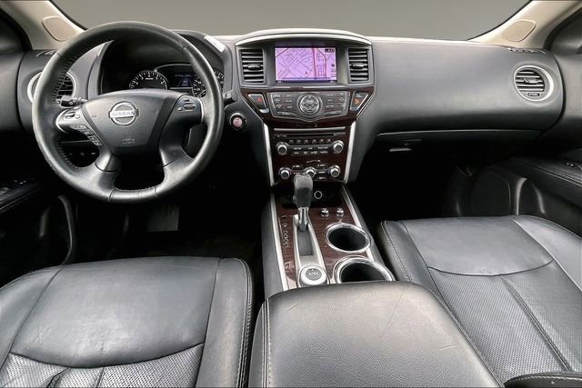 Used 2013 Nissan Pathfinder Platinum AWD/4WD image 7