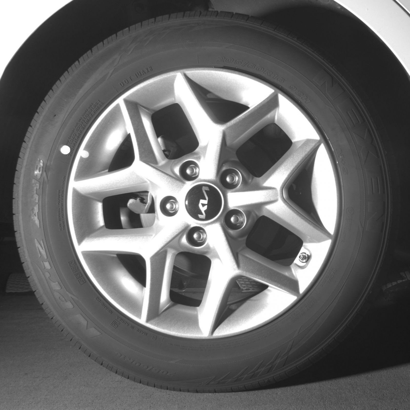 Used 2025 Kia Soul LX w/ LX Technology Package FWD image 18