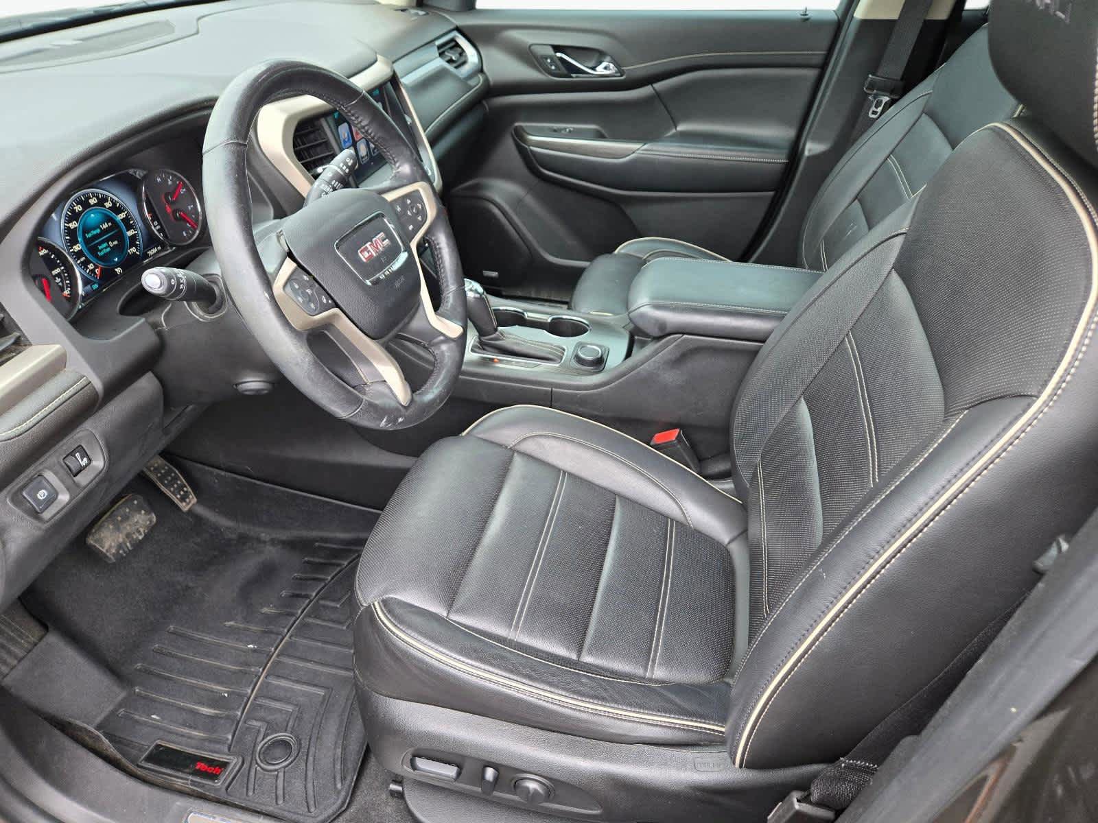 Used 2019 GMC Acadia Denali w/ Technology Package FWD image 15