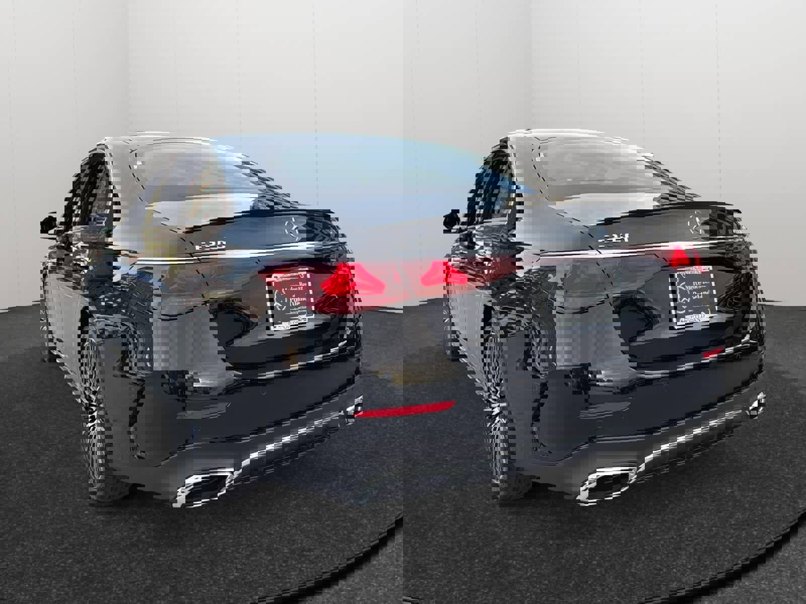 New 2026 Mercedes-Benz E 350 4MATIC Sedan image 5