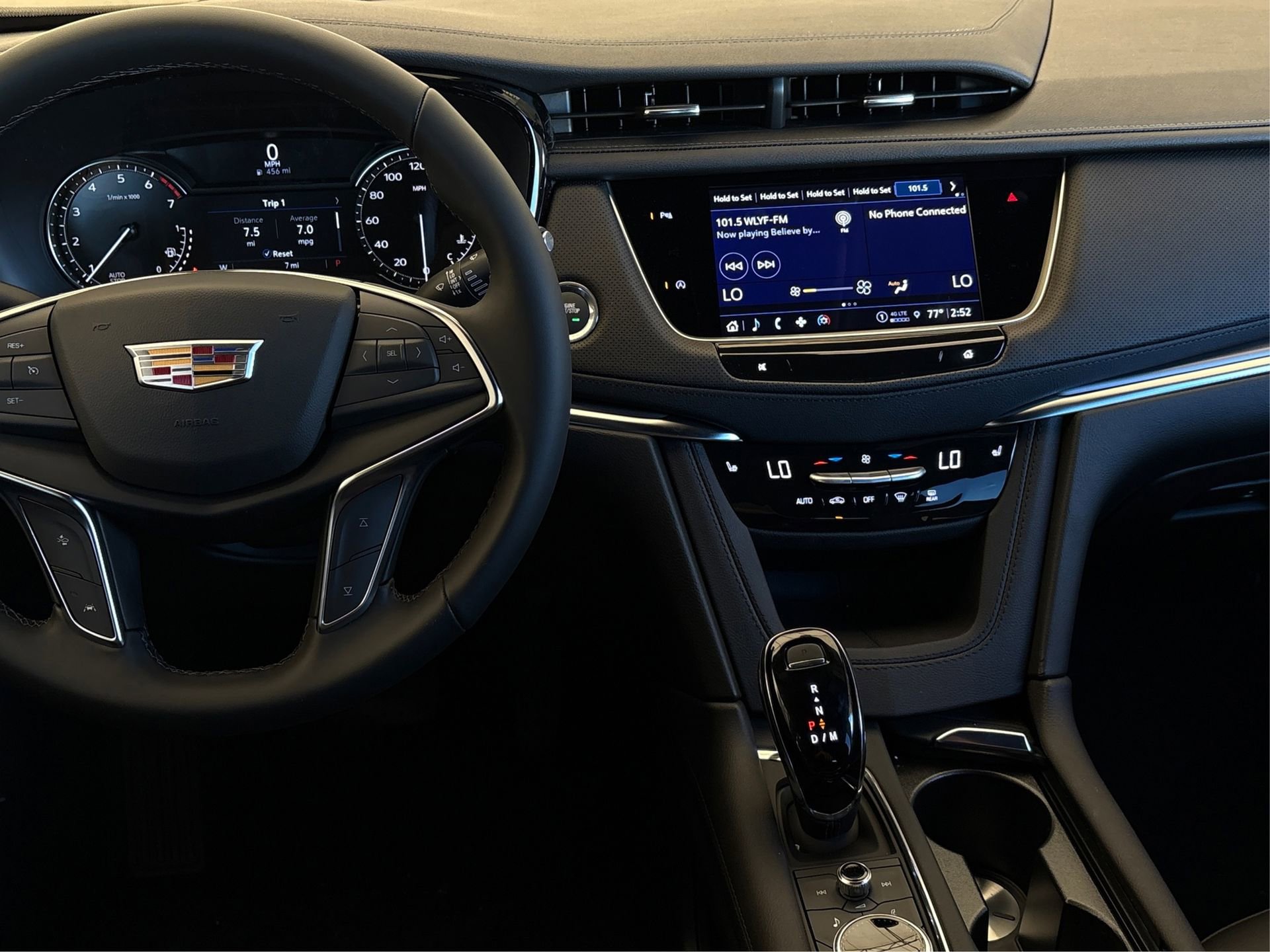 New 2026 Cadillac XT5 Luxury image 15