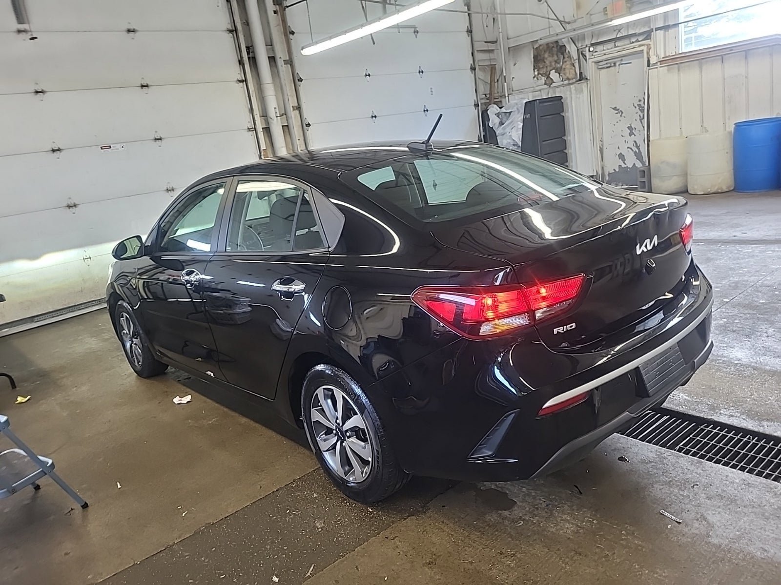 Used 2023 Kia Rio S w/ Technology Package image 2