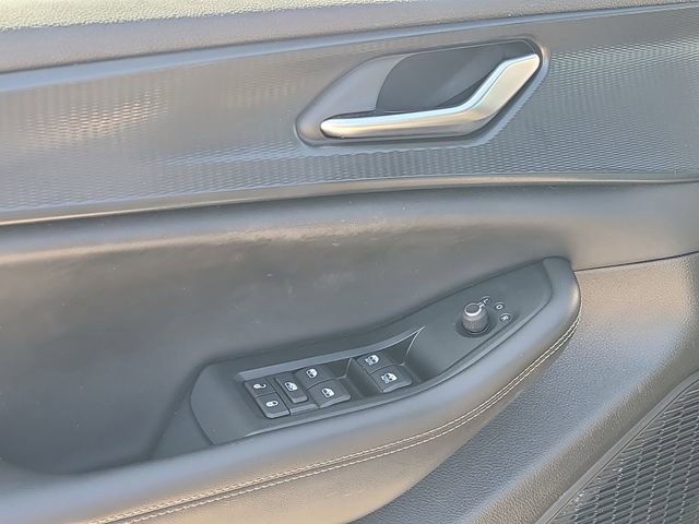 Used 2023 Jeep Grand Cherokee L Laredo image 16