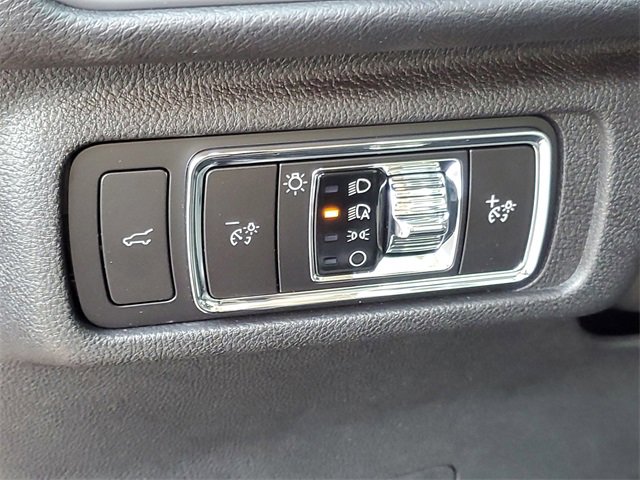 Certified 2023 Lincoln Corsair Reserve w/ Equipment Group 201A image 15