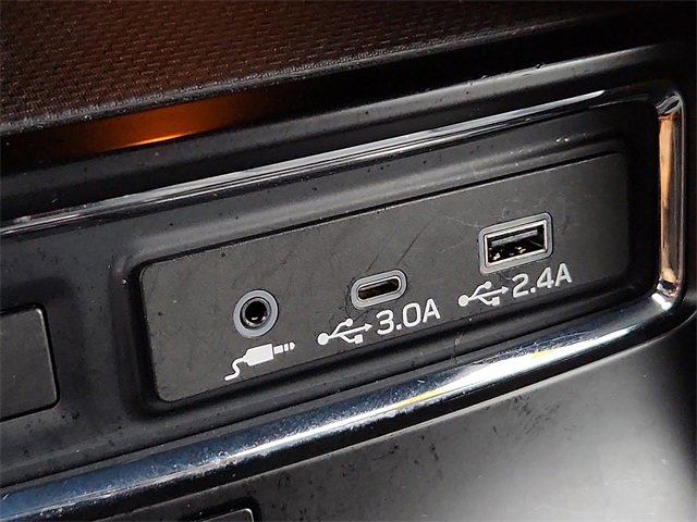 Used 2023 Subaru Ascent Limited image 24
