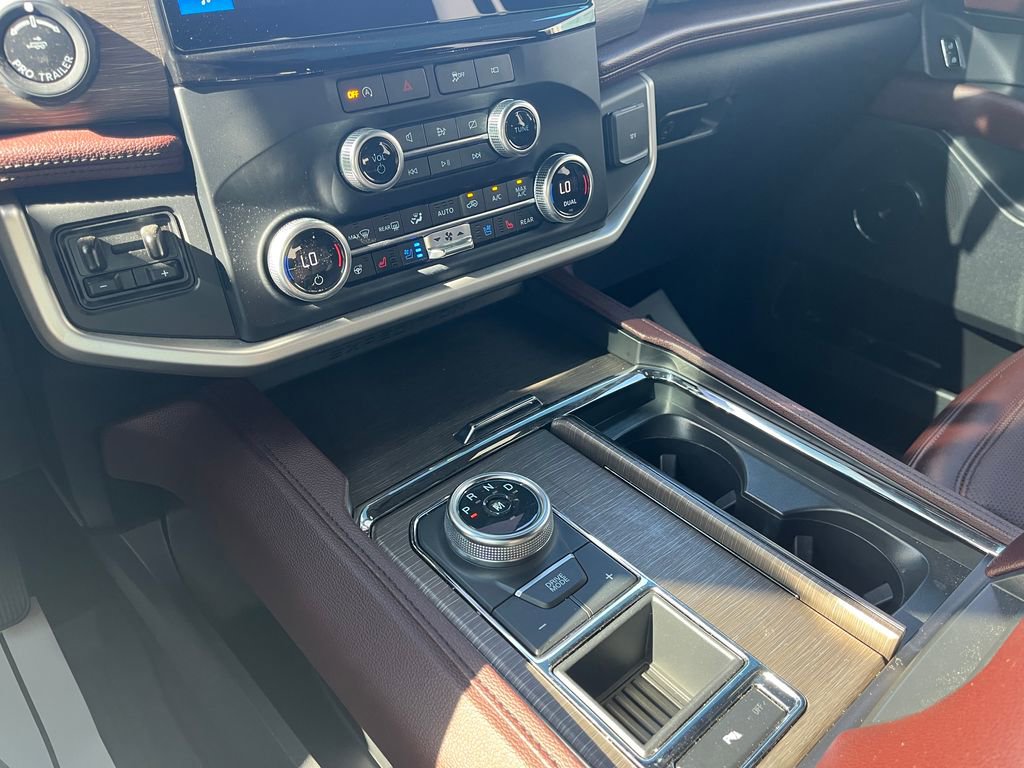 Used 2024 Ford Expedition Limited image 20