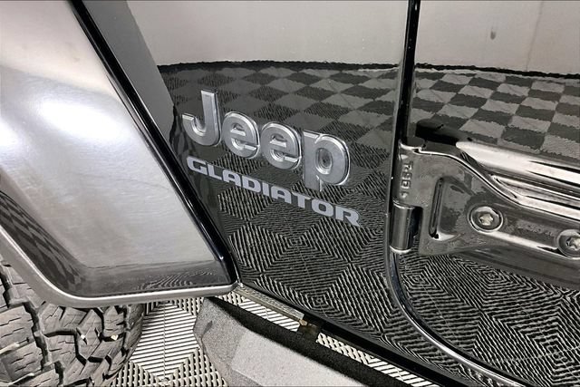Used 2021 Jeep Gladiator Sport AWD/4WD image 23
