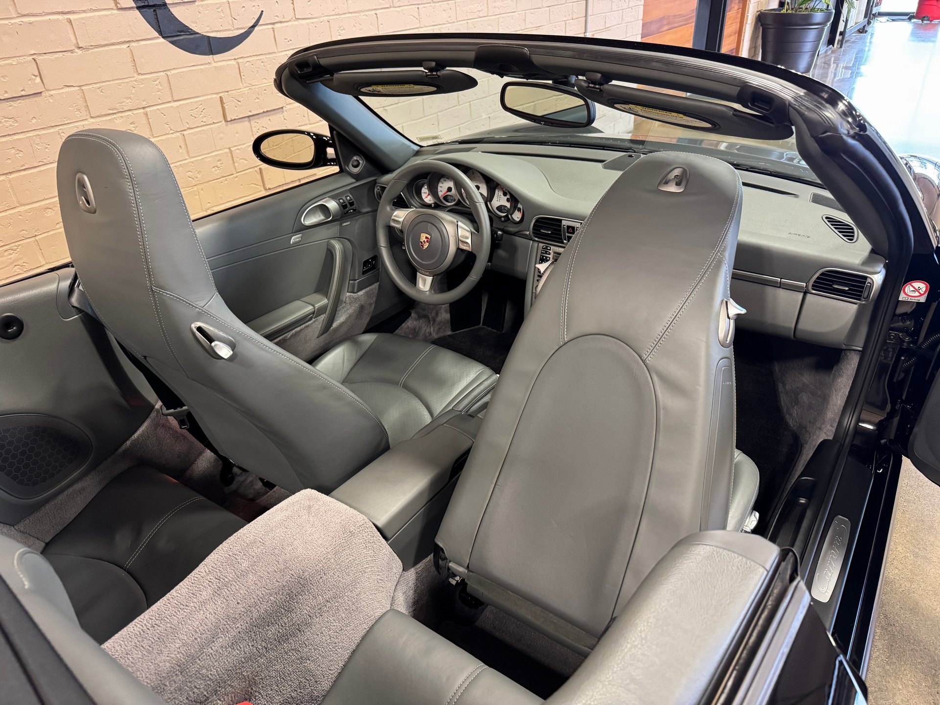 Used 2006 Porsche 911 Carrera S image 33