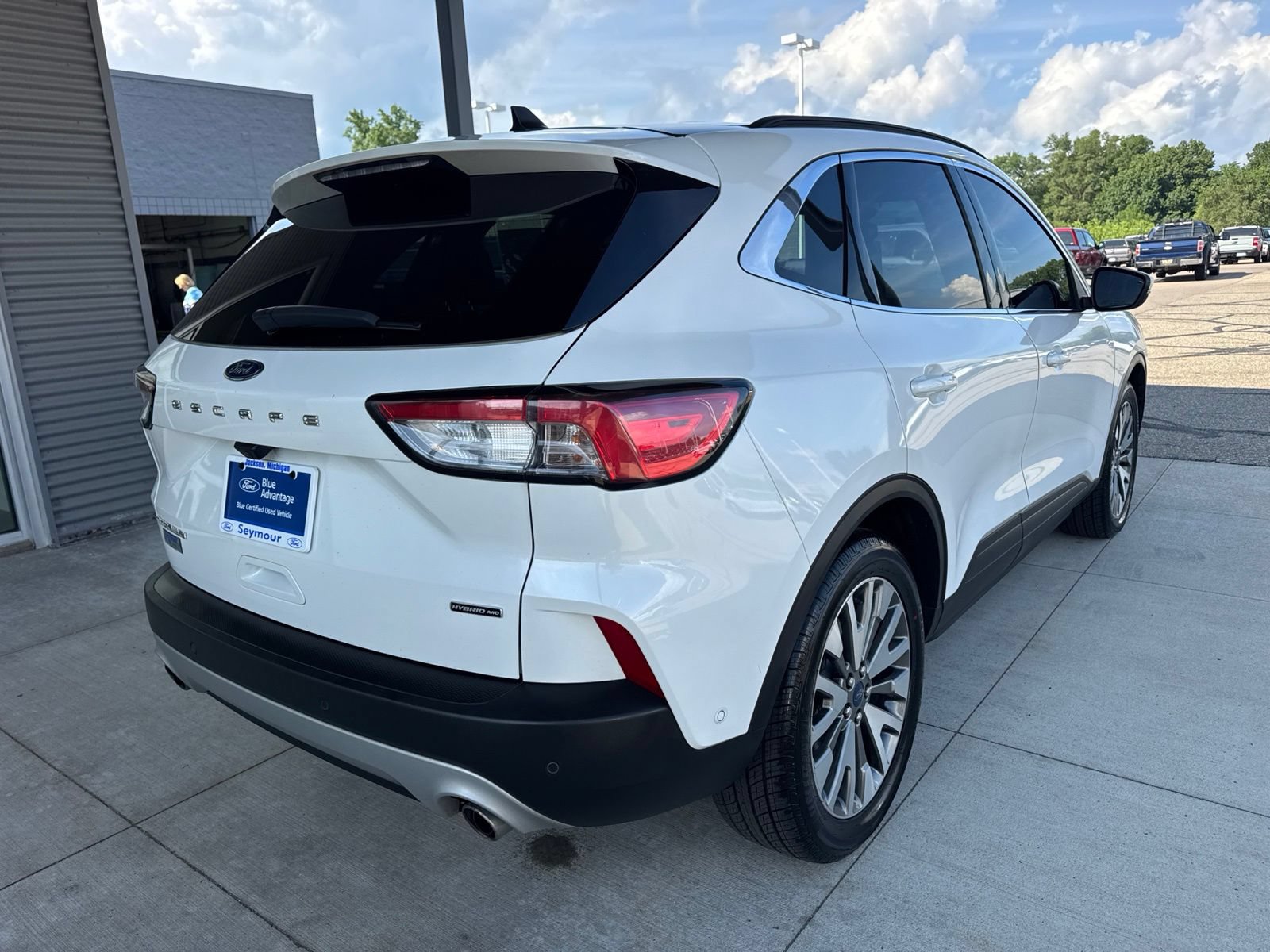 Certified 2020 Ford Escape Titanium AWD/4WD image 8