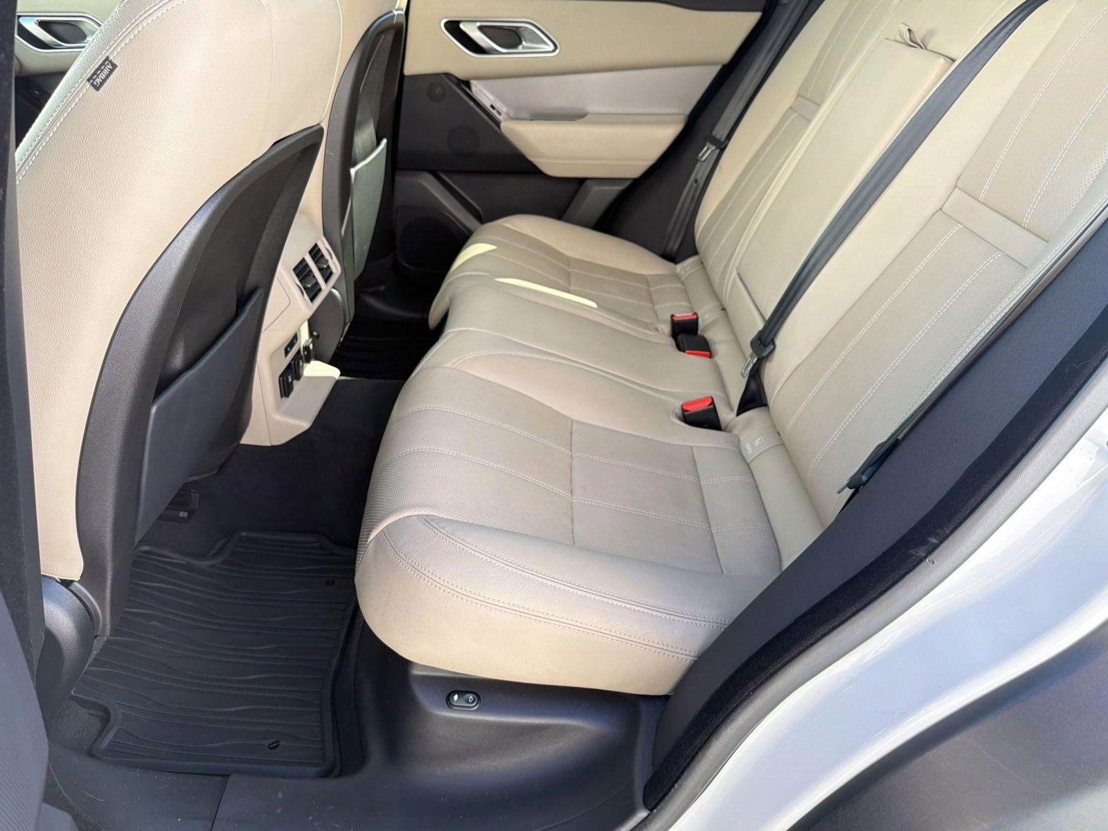 Used 2018 Land Rover Range Rover Velar S image 12