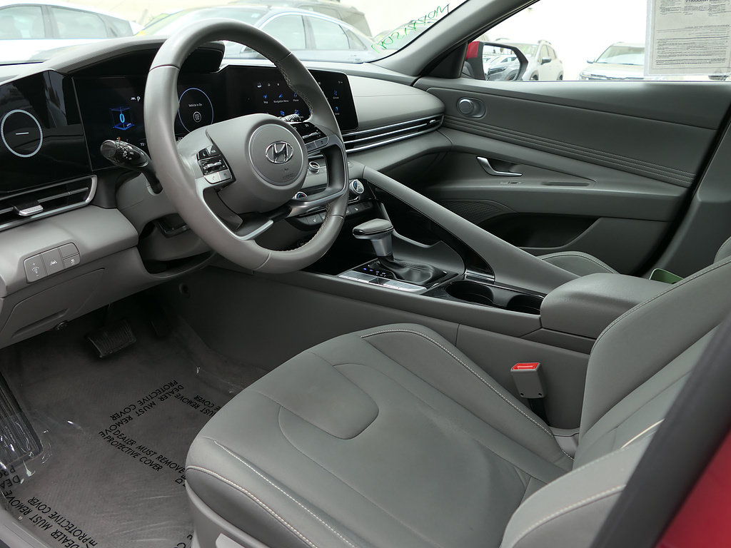 Used 2023 Hyundai Elantra SEL w/ Convenience Package FWD image 12