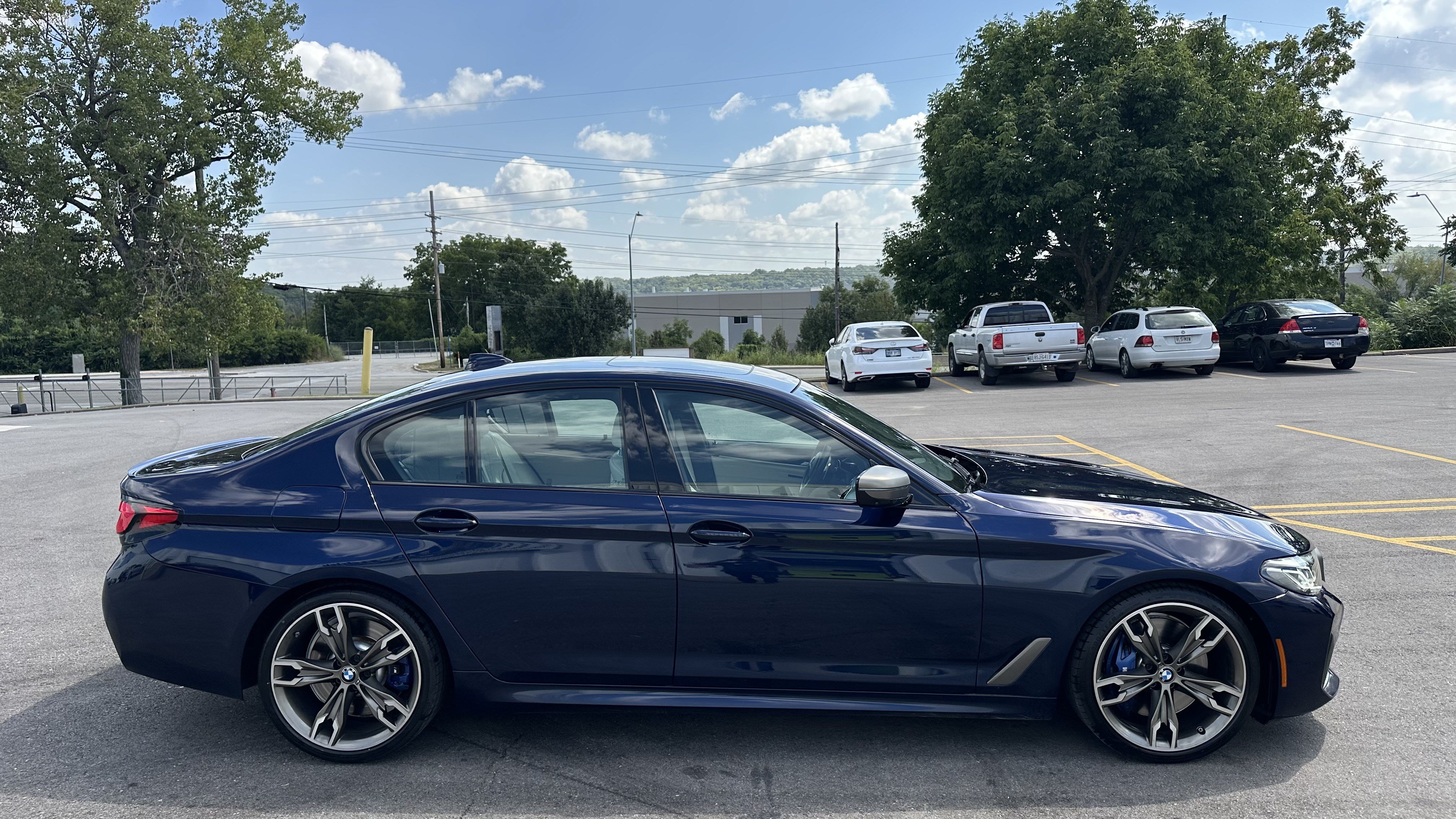 Certified 2023 BMW M550i xDrive w/ Executive Package AWD/4WD image 12