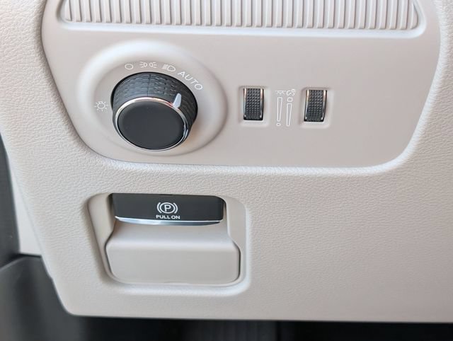 New 2026 Jeep Grand Wagoneer Summit w/ Rear Seat Video Group I AWD/4WD image 13