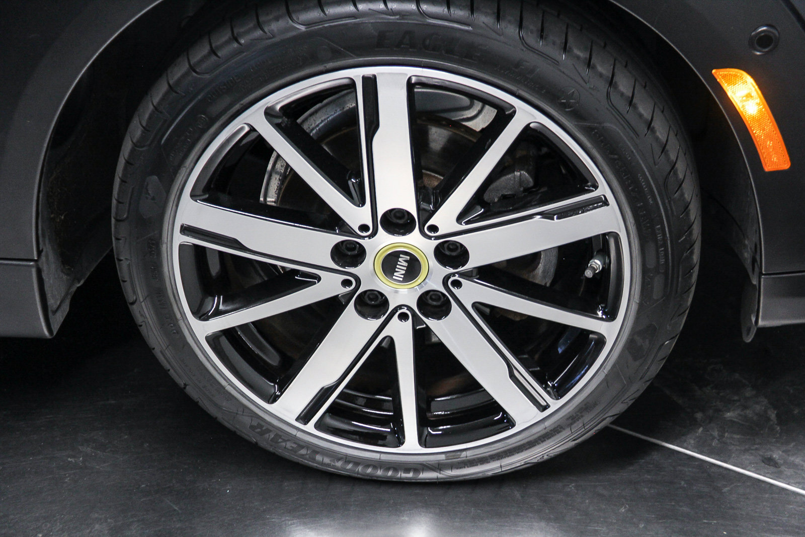 Certified 2024 MINI Cooper SE FWD image 9