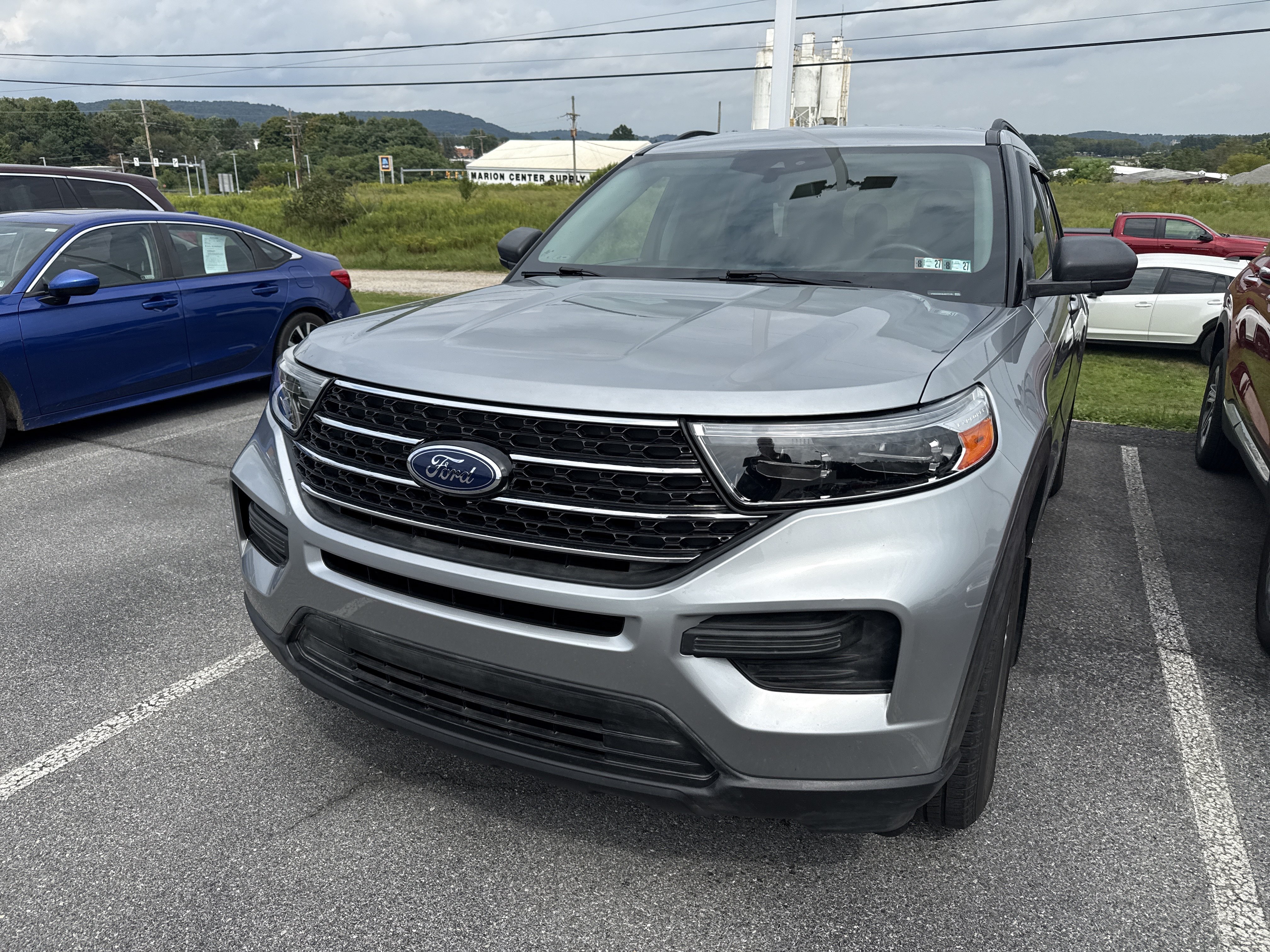 Used 2020 Ford Explorer XLT w/ Comfort Package AWD/4WD image 8