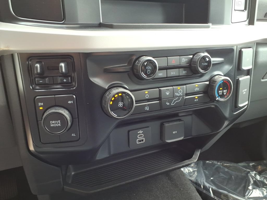 New 2026 Ford F250 XLT w/ Snow Plow Prep Package AWD/4WD image 19