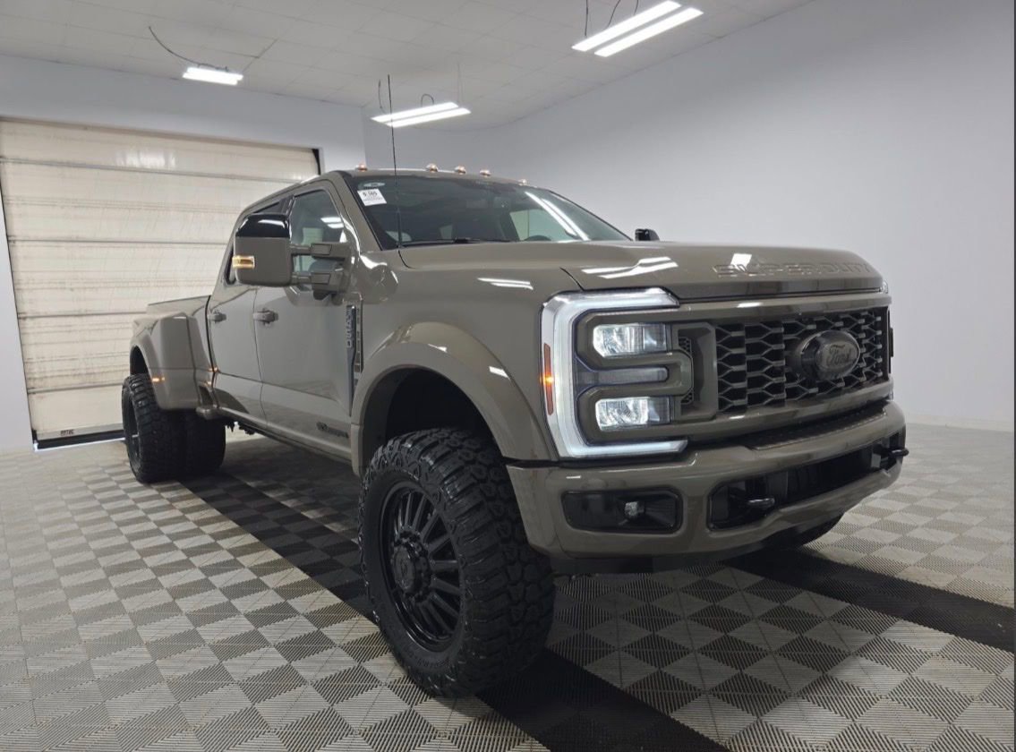 Used 2026 Ford F450 Lariat image 1