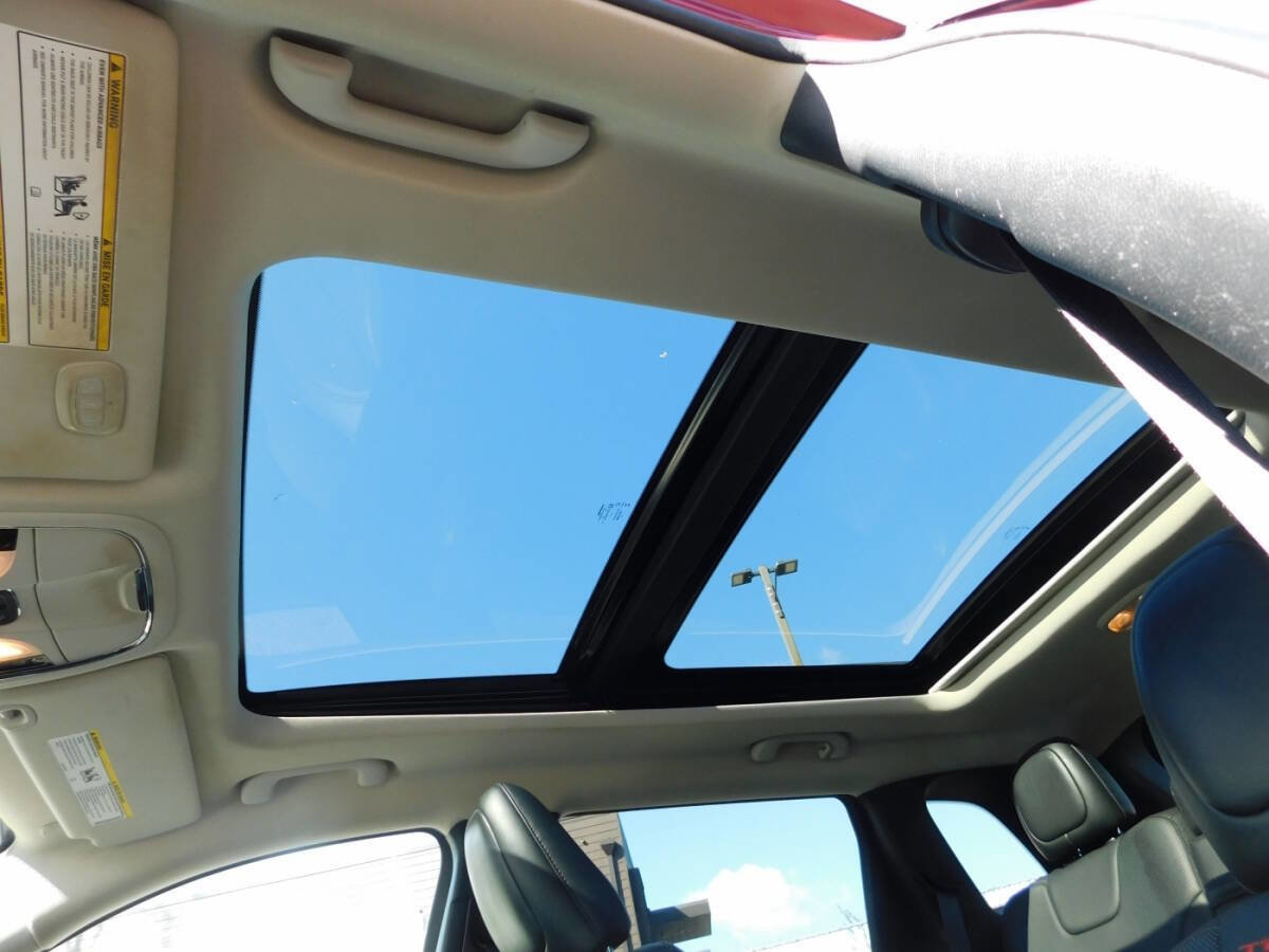 Used 2017 Jeep Cherokee Trailhawk image 20