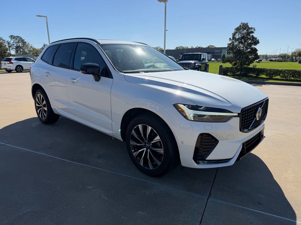 Used 2023 Volvo XC60 B5 Plus w/ Climate Package image 7