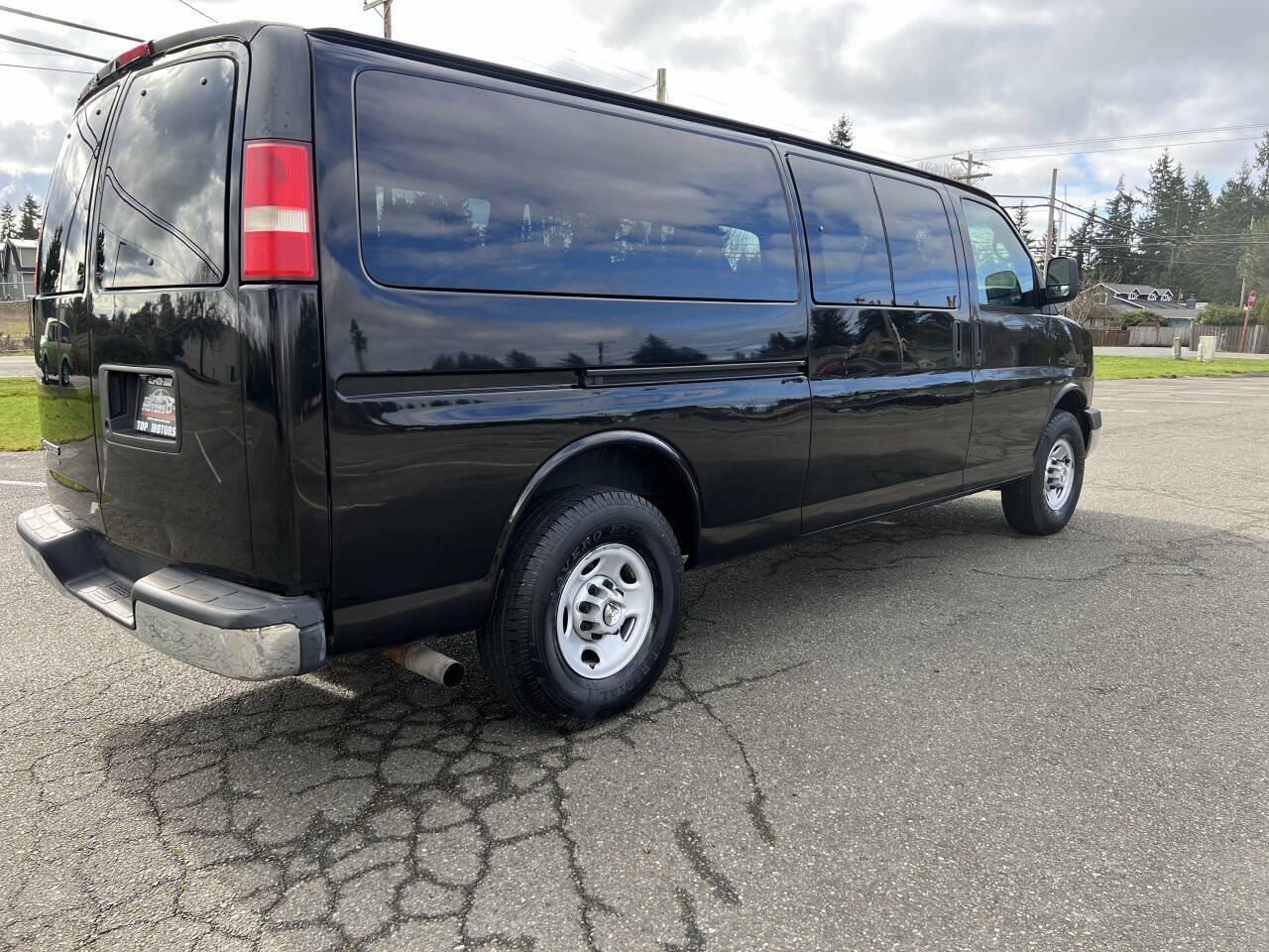 Used 2009 Chevrolet Express 3500 LS w/ Power Package image 5