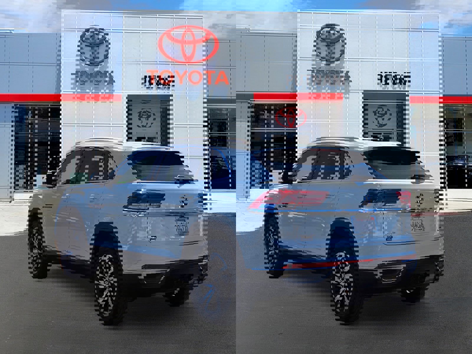 Used 2021 Volkswagen Atlas Cross Sport SEL Premium image 6